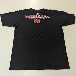 Adidas Nebraska Cornhuskers Black Sze Large Tee Short Sleeved